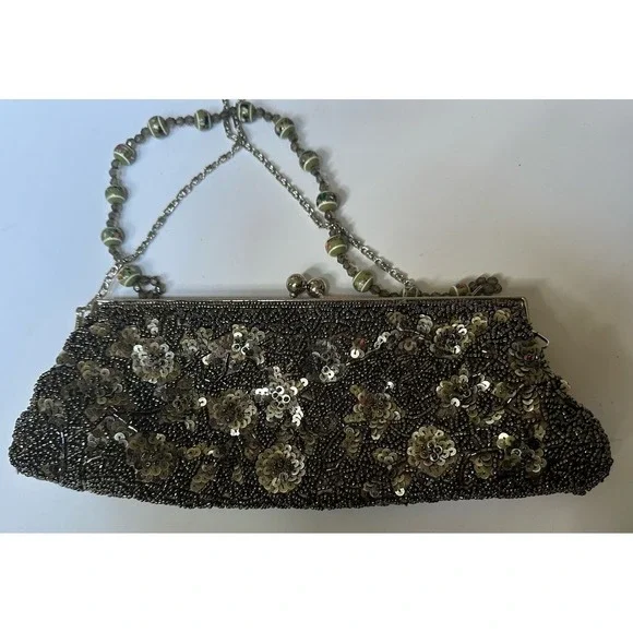 Vintage Silver Beaded and Sequin Clutch - Picture 3 of 5